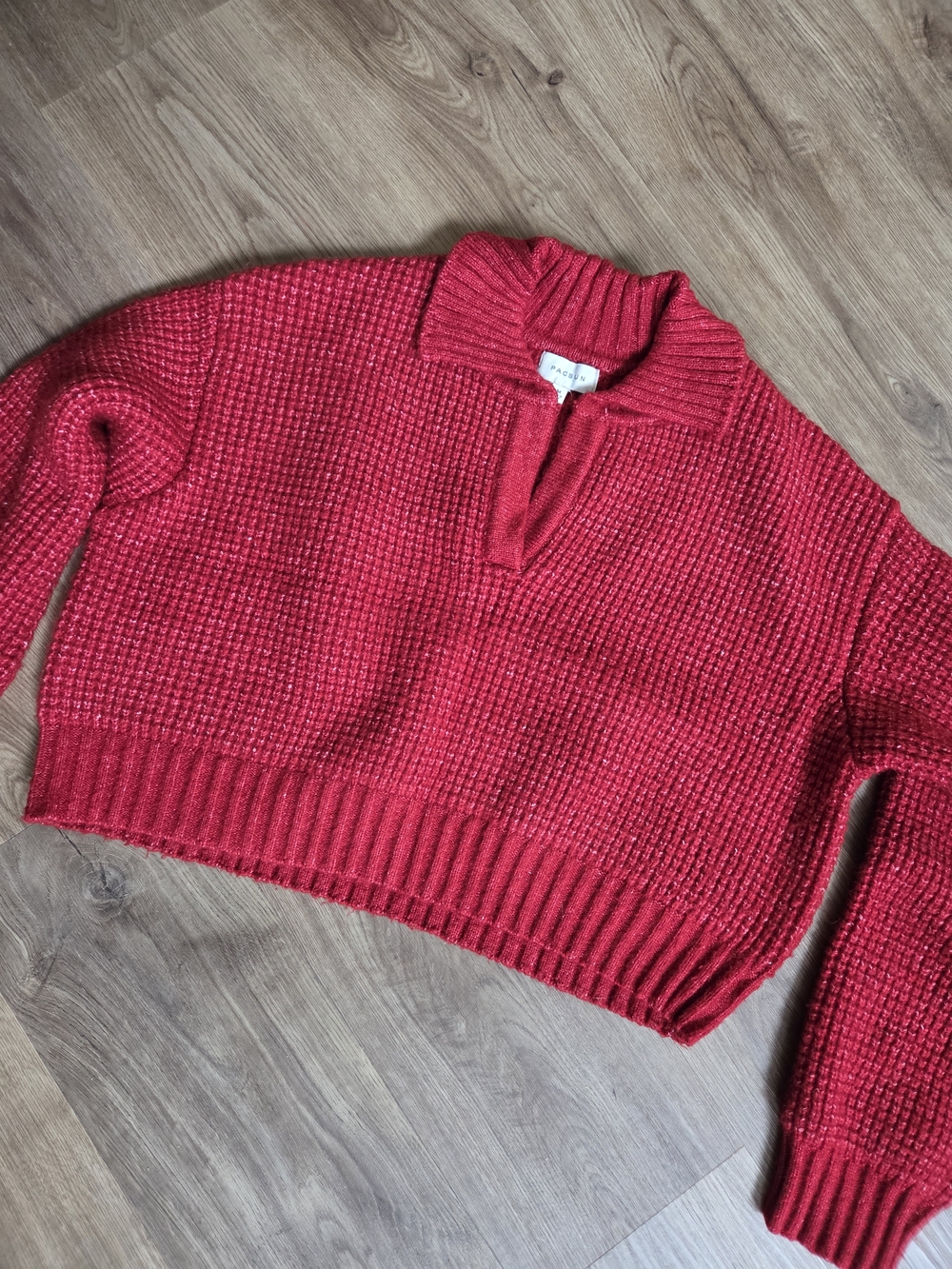 Cropped Waffle-Knit Sweater With Collar in Red